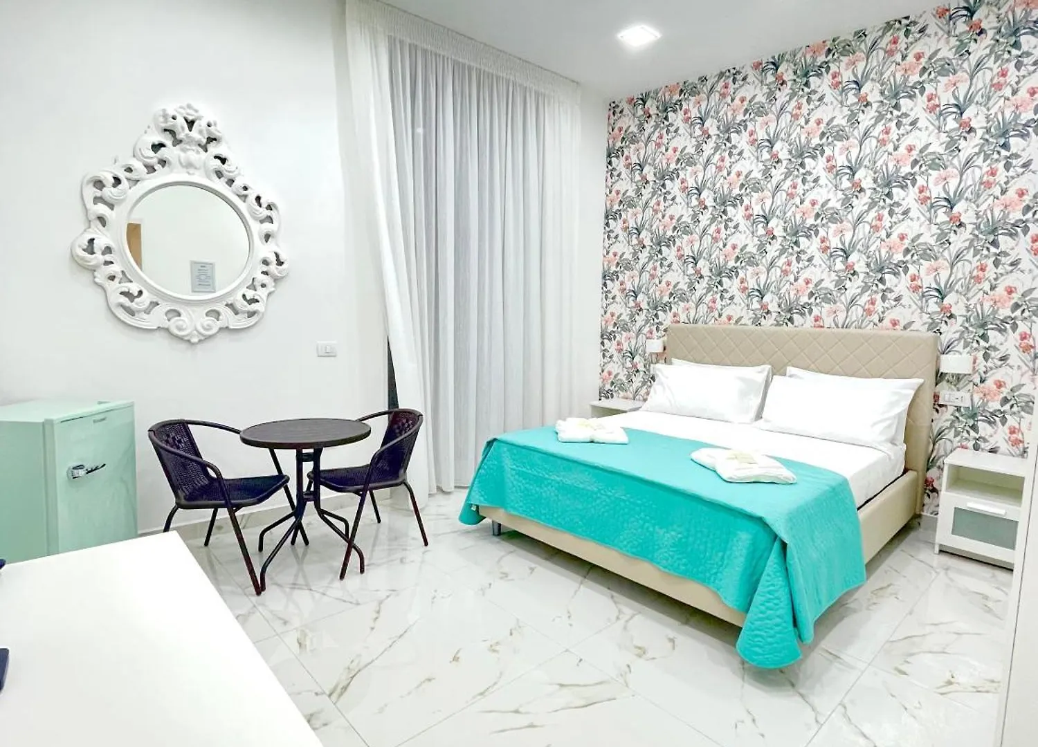 Virgy House Bed and Breakfast Neapel 0*,  Italien