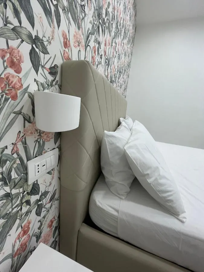 Bed & Breakfast Virgy House Bed and Breakfast Napoli Italia